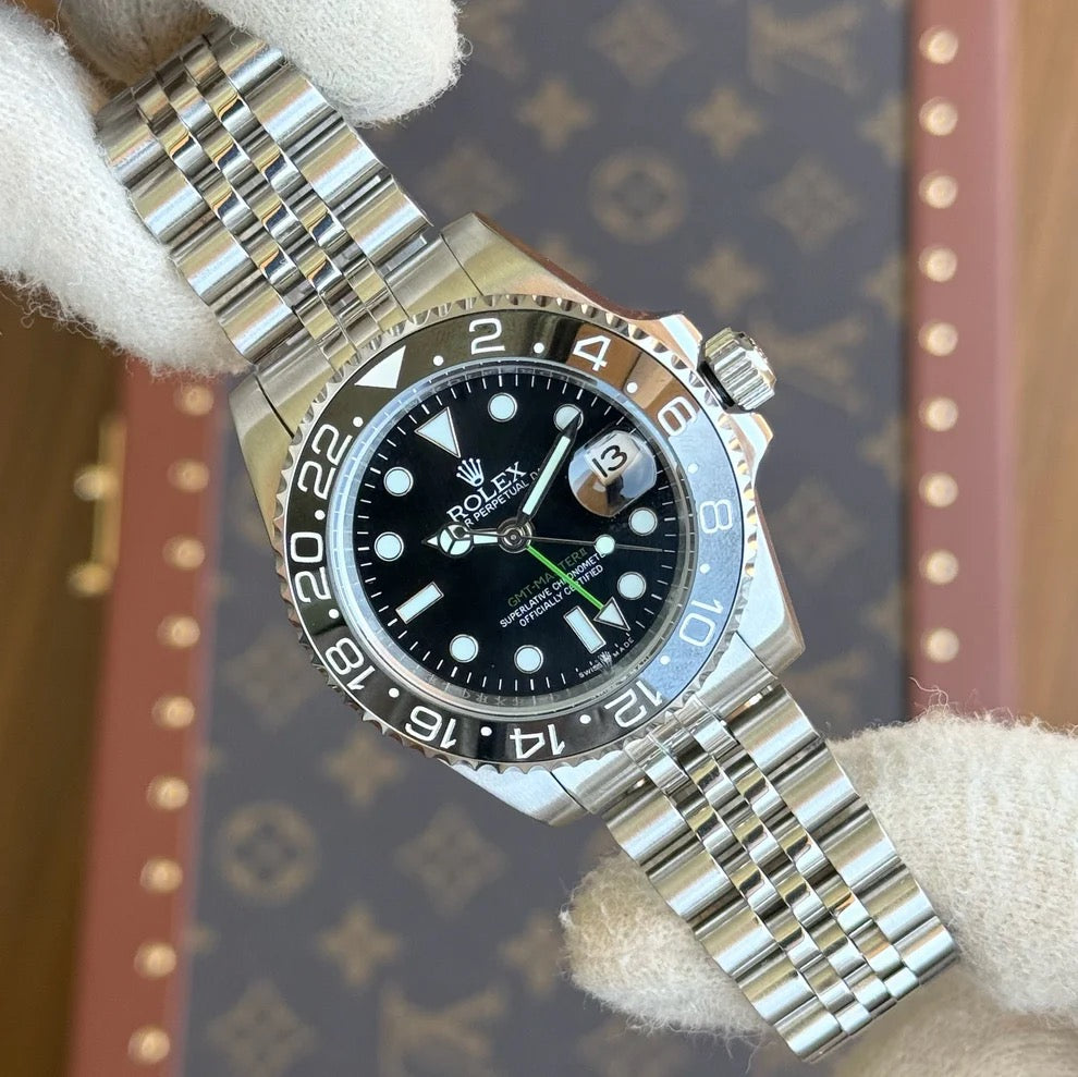 GMT-Master II Oystersteel - Black Dial Black Bezel Jubilee