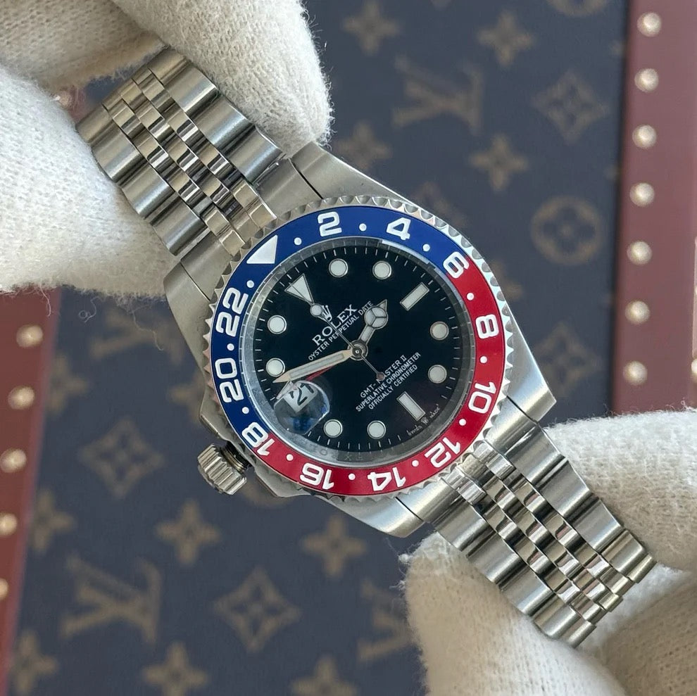 GMT-Master II "Pepsi" Oystersteel - Black Dial Blue & Red Bezel Jubilee
