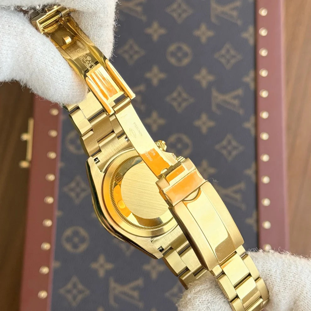 Daytona "Rainbow" Edición Especial Yellow Gold – Black Dial Oyster