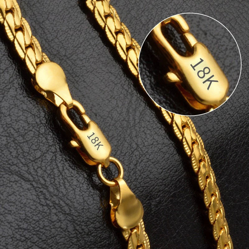 LuxeLink 18K Sideways Chain Necklace